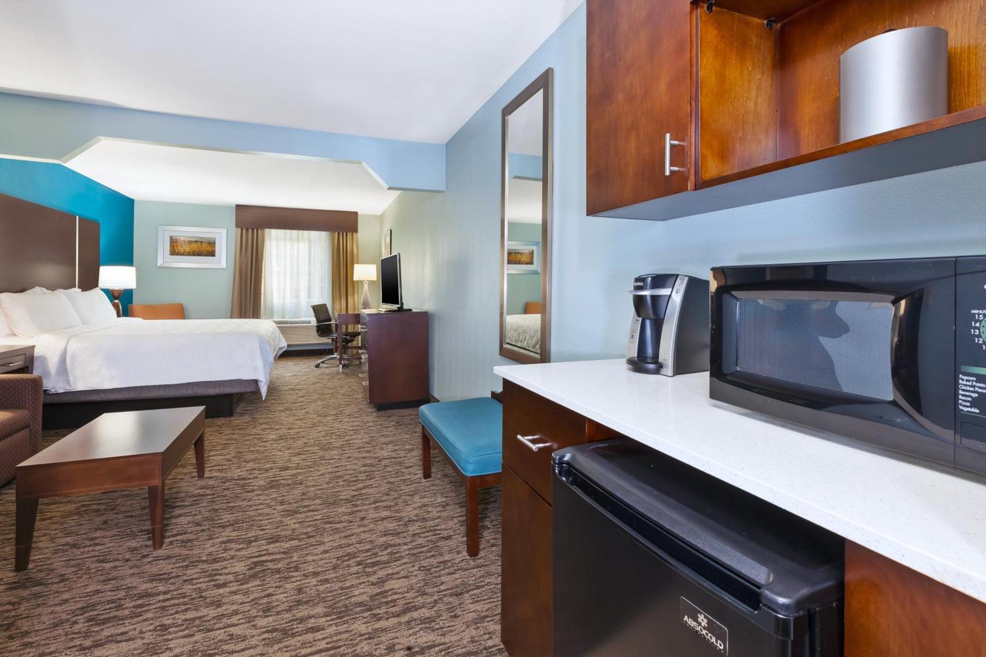 Holiday Inn Express & Suites Carmel North - Westfield By Ihg Экстерьер фото