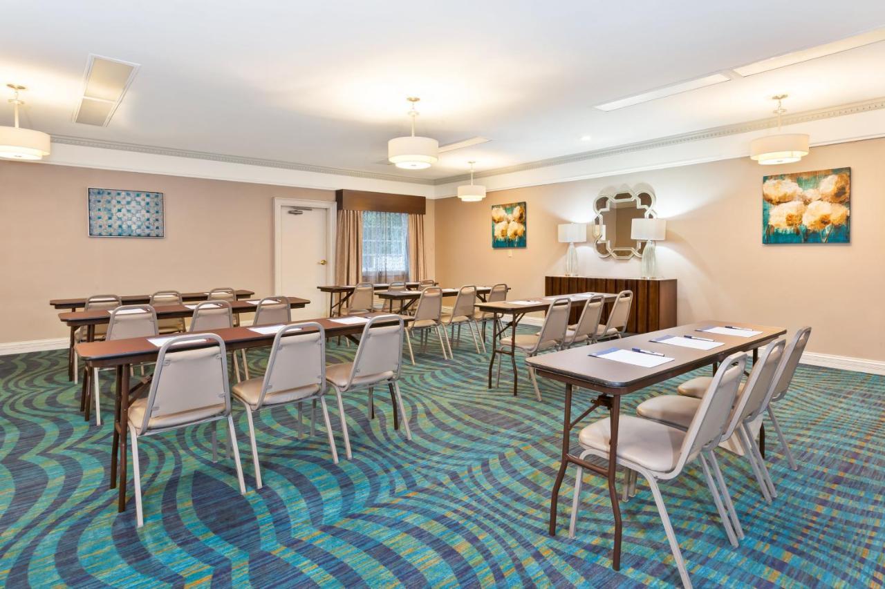 Holiday Inn Express & Suites Carmel North - Westfield By Ihg Экстерьер фото